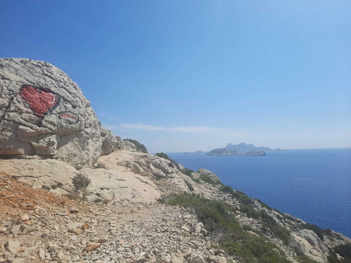 在文字的創傷與勝利中，我寫下你的名字